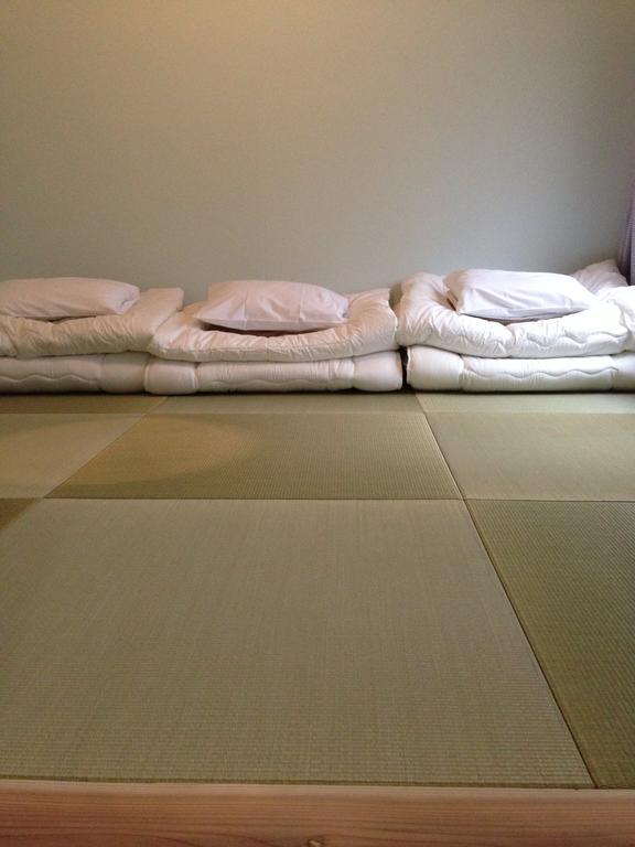 Kamp Houkan-Cho Backpacker'S Inn & Lounge Okayama Room photo