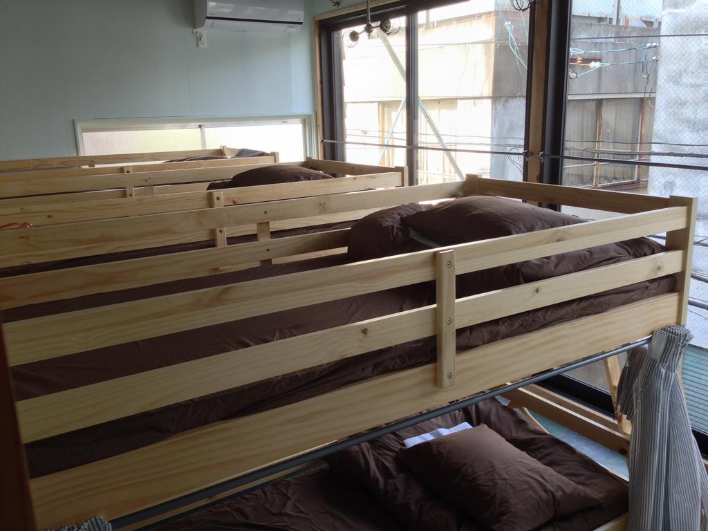 Kamp Houkan-Cho Backpacker'S Inn & Lounge Okayama Room photo